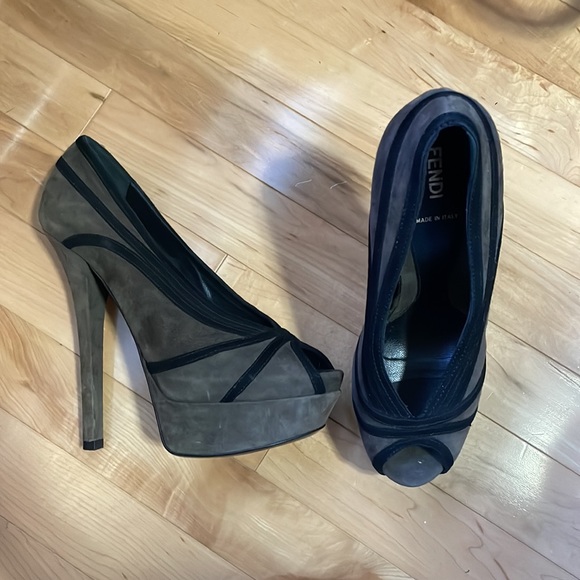 Fendi heels - Picture 2 of 3
